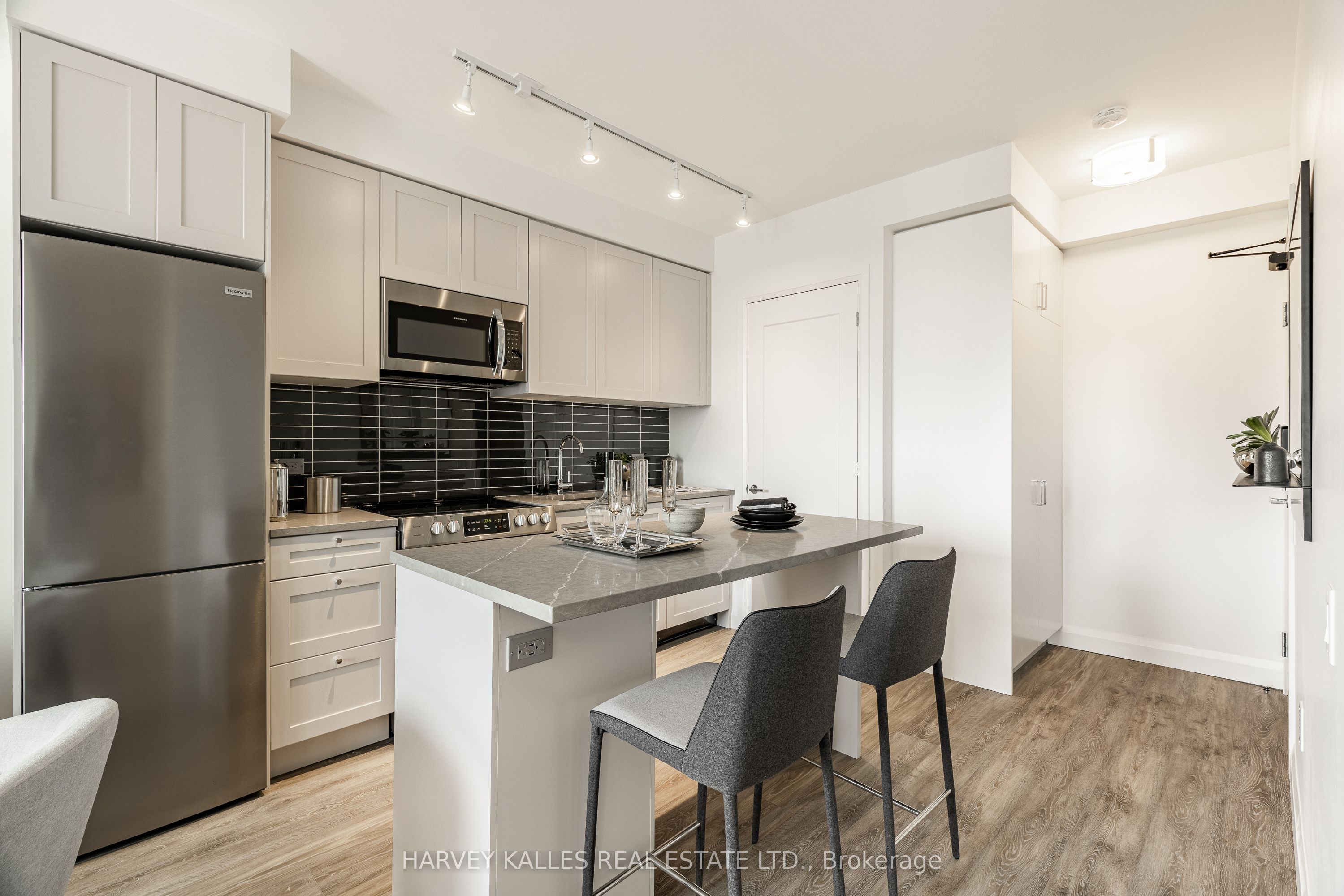 Additional image 4 of 1404-71 Redpath Avenue, Toronto, ON, M4S 0E1