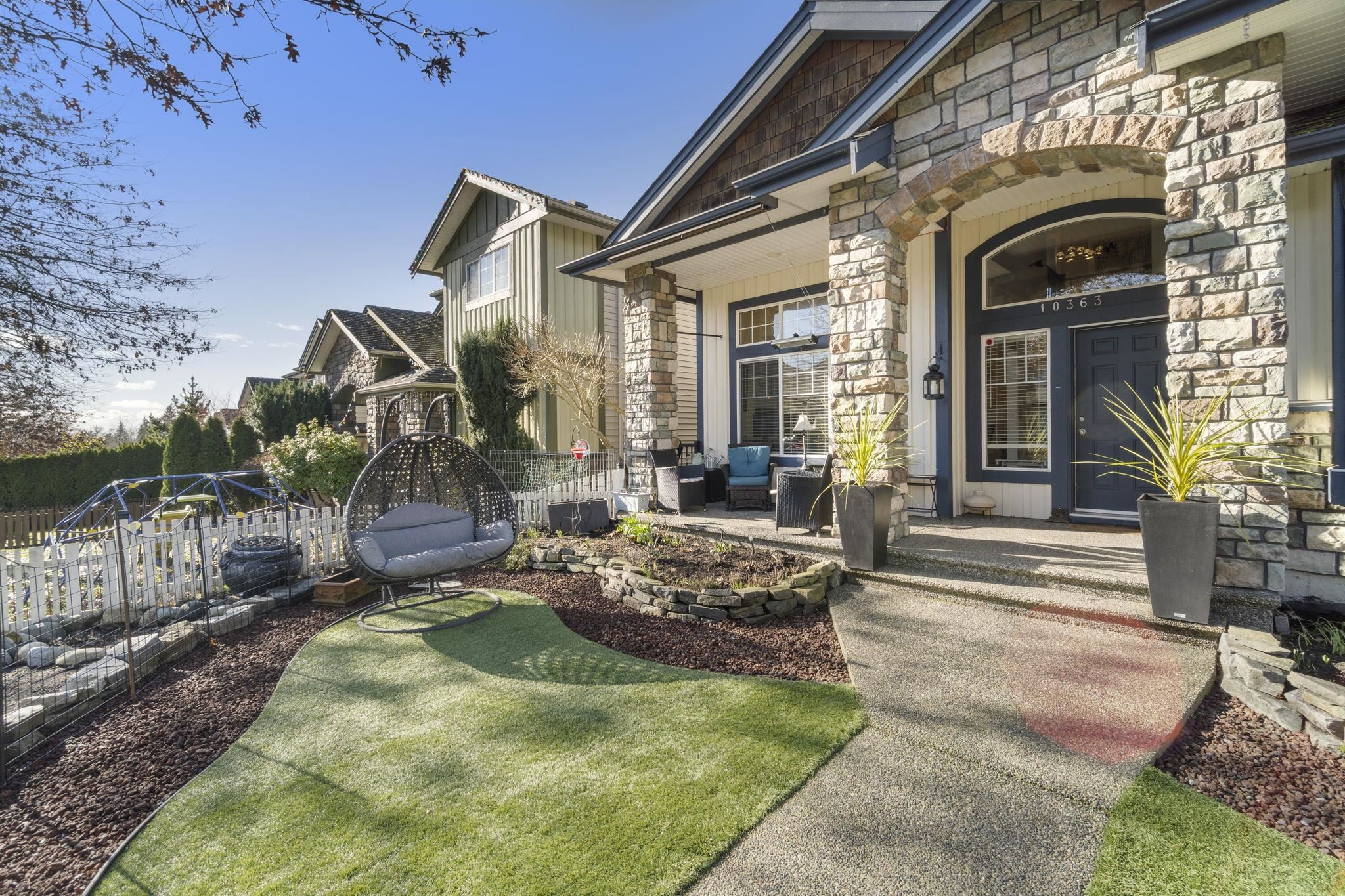 Additional image 3 of 10363 Robertson Street, Maple Ridge, BC, V2W 0A8