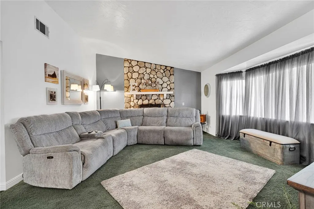 Additional image 8 of 9872 Aster Rd, Oak Hills, CA 92344