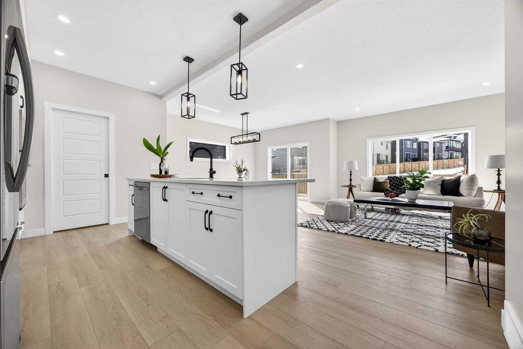 Additional image 6 of 997 Alpine Drive SW, Calgary, AB, T2Y 0Z3