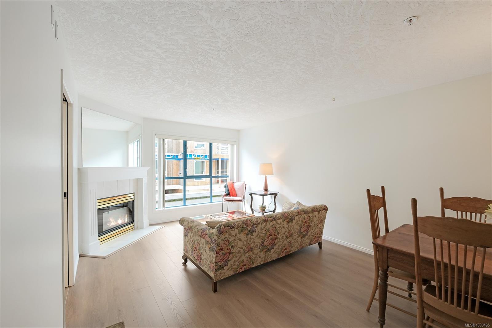 Additional image 3 of 209-1063 Southgate Street, Victoria, BC, V8V 2Z1
