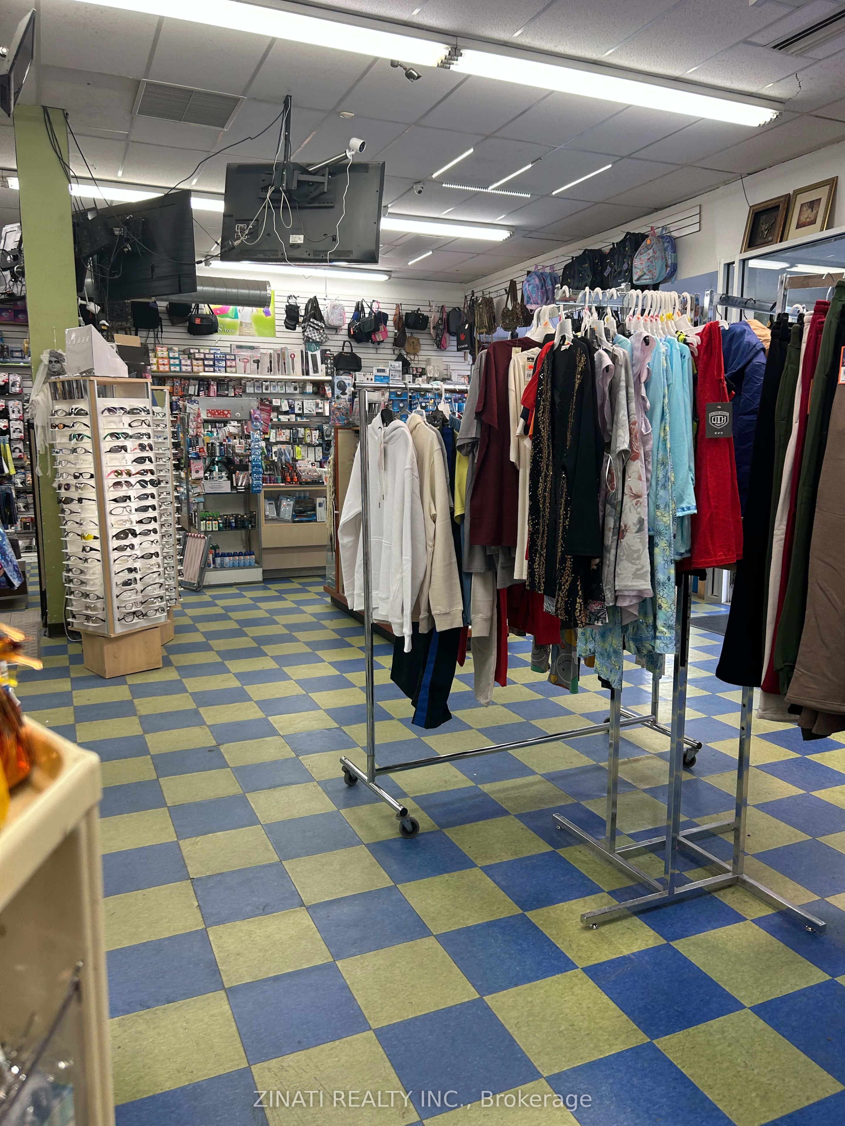 Additional image 3 of Ground Floor-299 Bank Street, Ottawa, ON, K2P 1X7