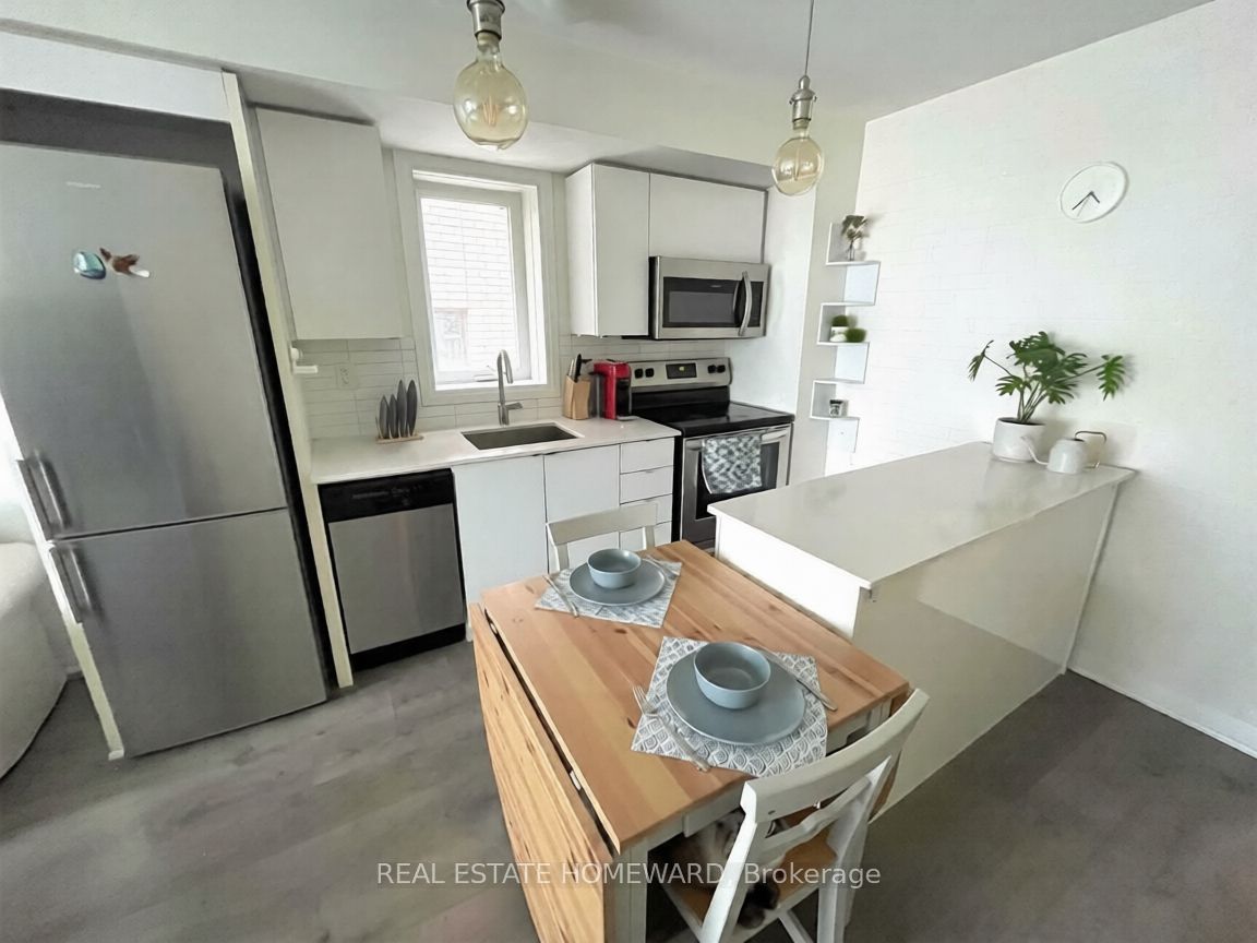 Additional image 3 of 2-183 William Duncan Road, Toronto, ON, M3K 0B5
