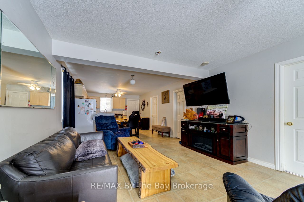 Additional image 4 of 701 River Road E, Wasaga Beach, ON, L9Z 2M3