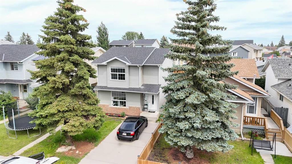 Additional image 3 of 136 Martindale Drive NE, Calgary, AB, T3J3G5
