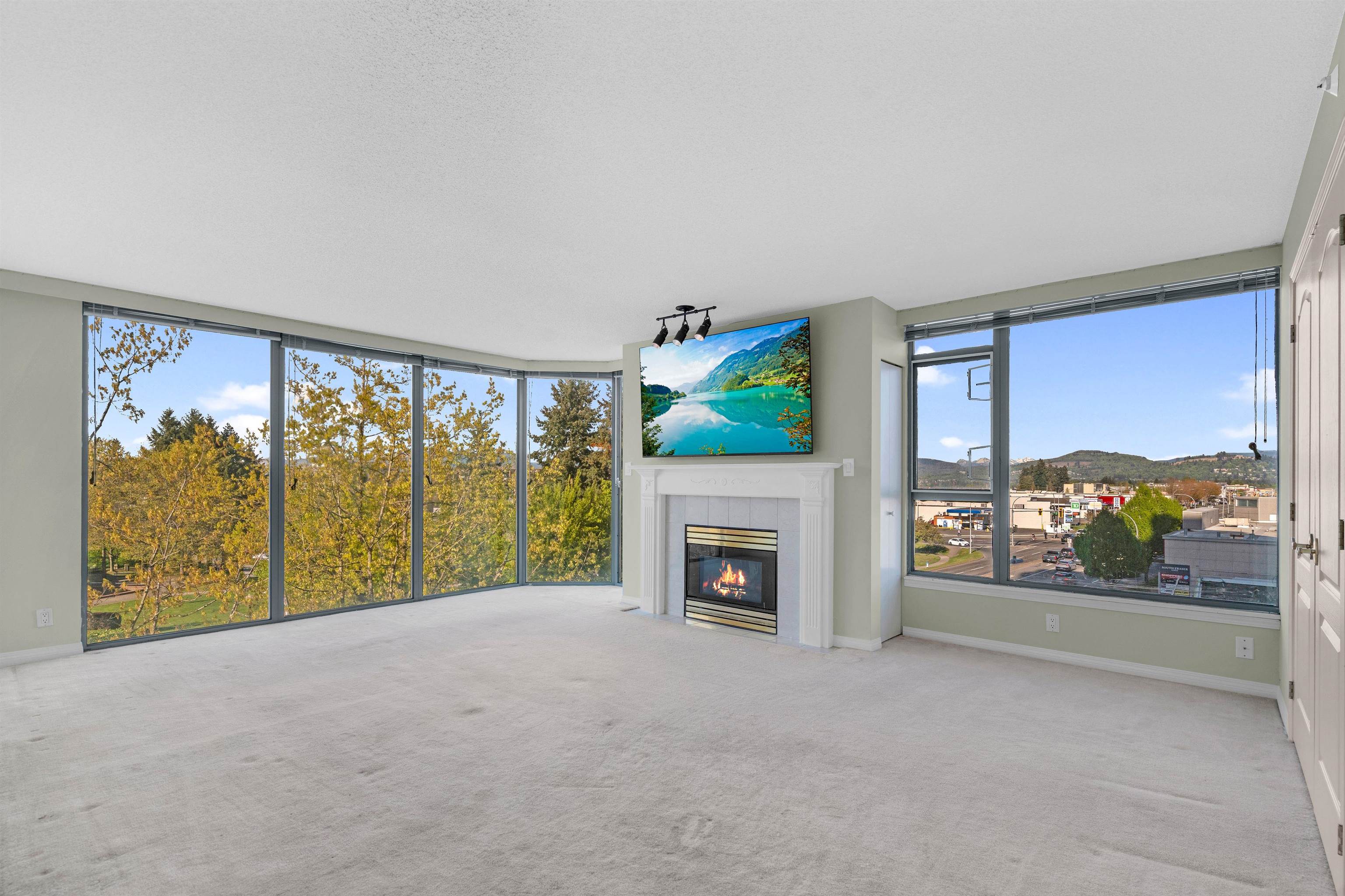 Additional image 3 of 502-32330 South Fraser Way, Abbotsford, BC, V2T 1X1