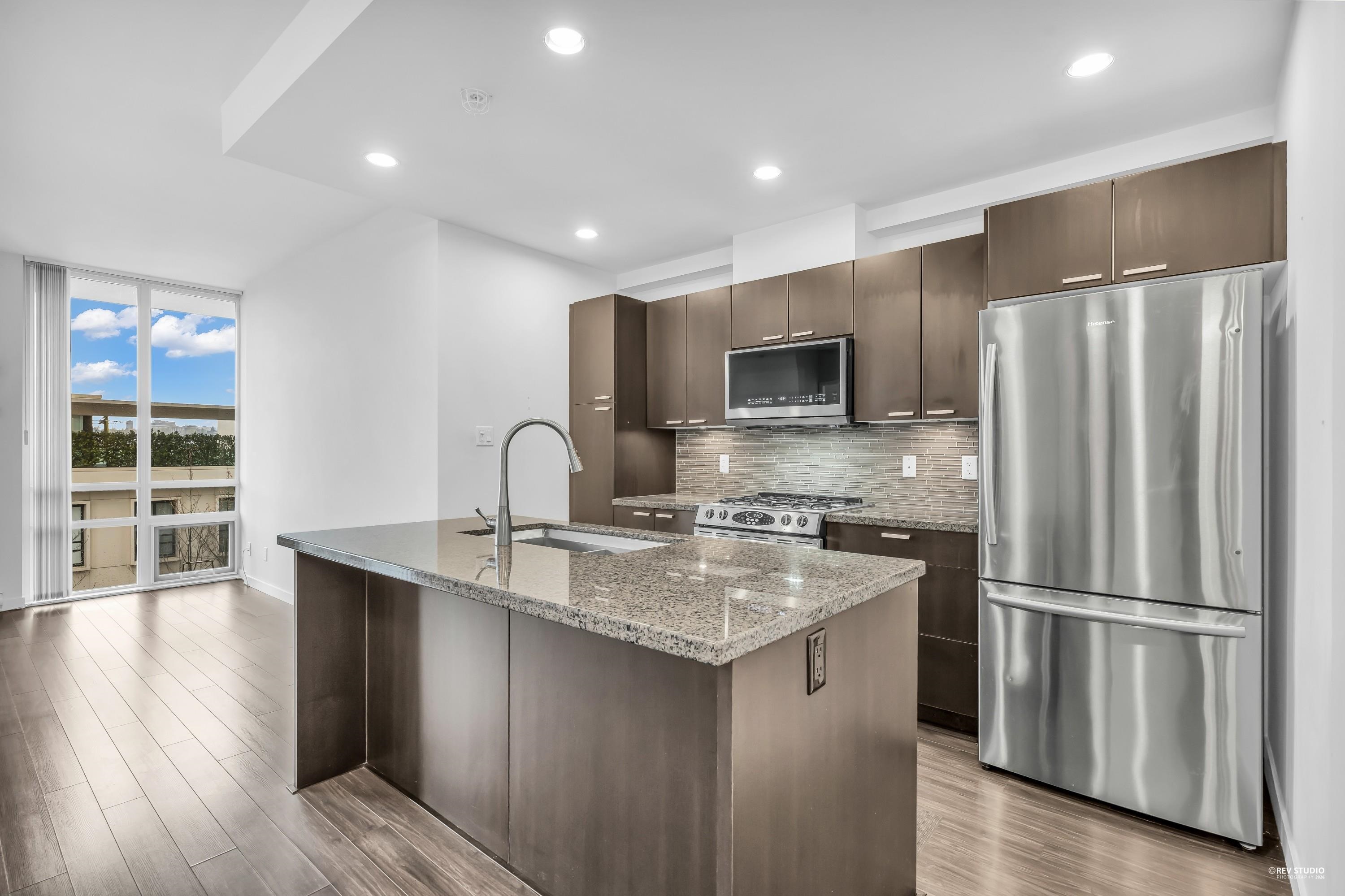 Additional image 4 of 304-2200 Douglas Road, Burnaby, BC, V5C 0G8