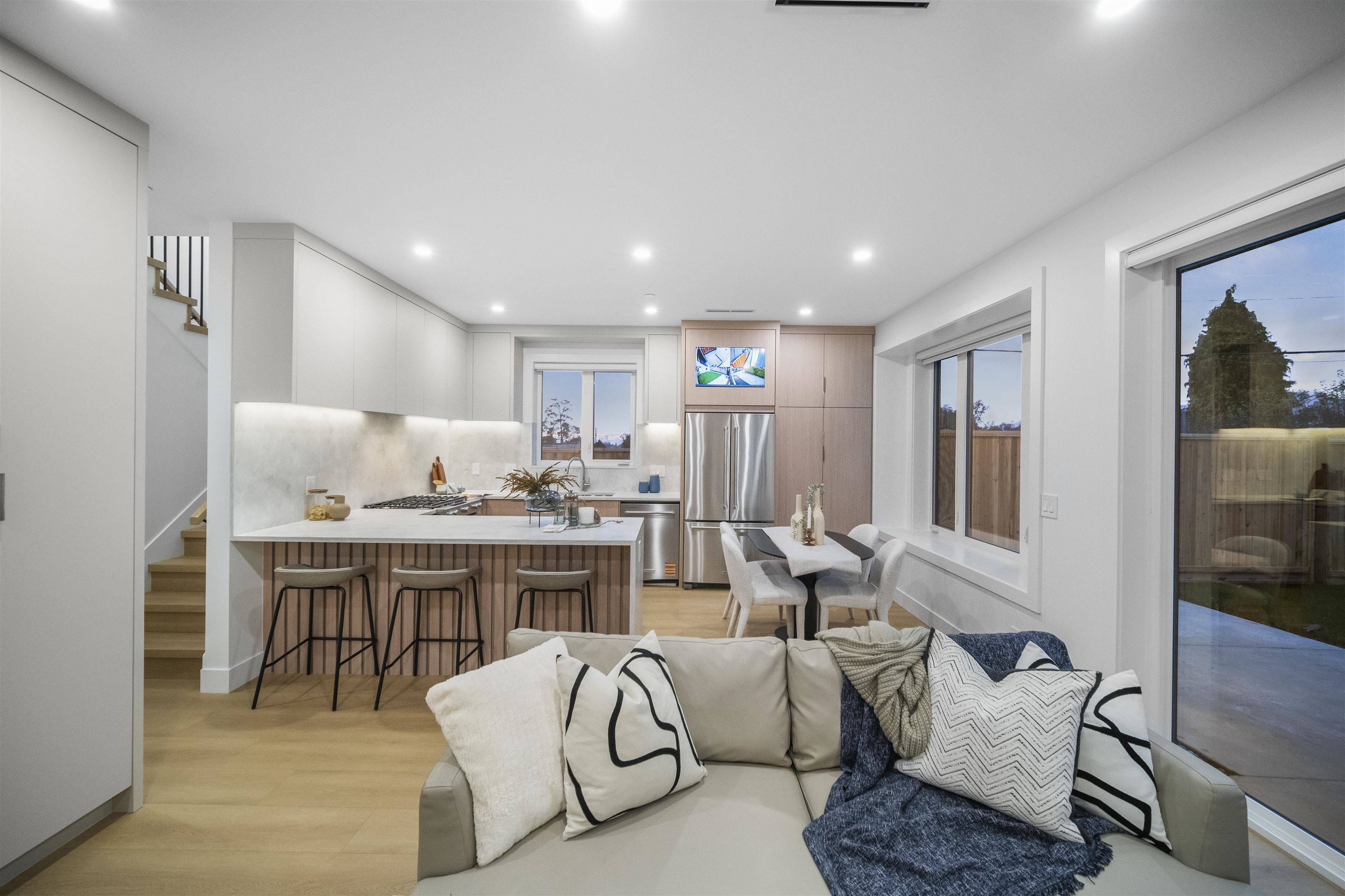 Additional image 5 of 2-3623 Triumph Street, Vancouver, BC, V5K 1V4