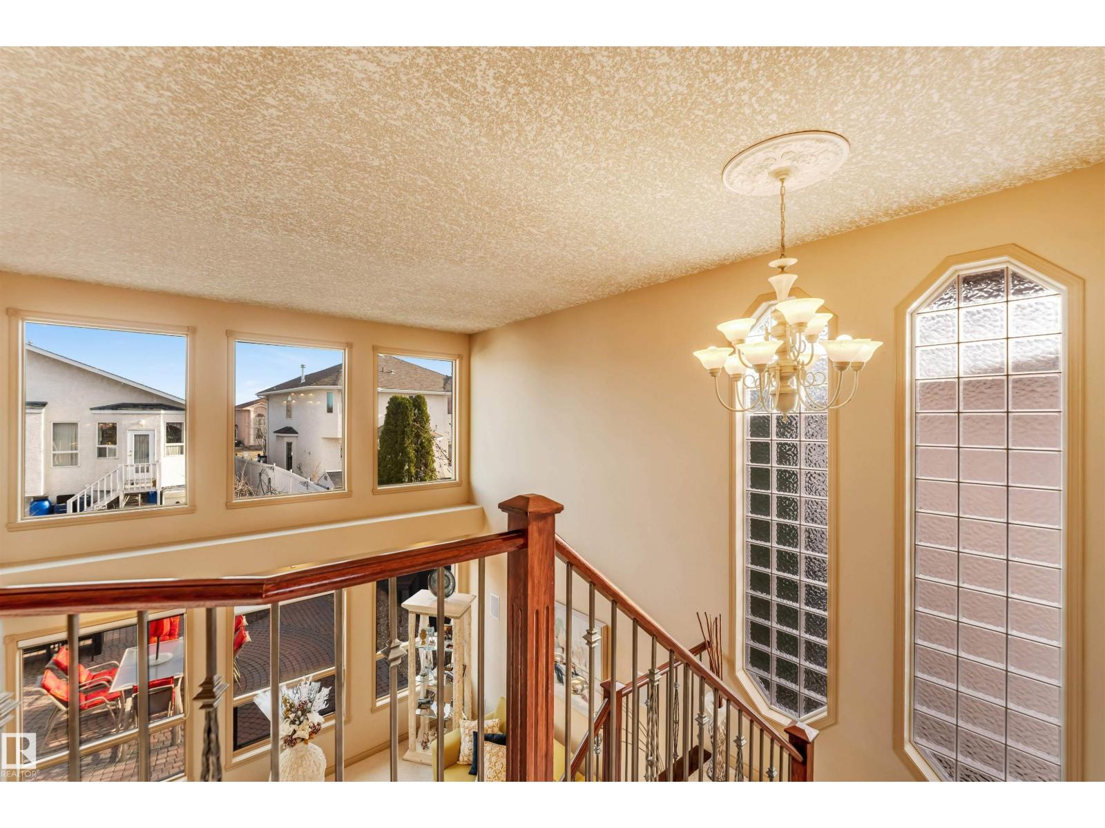 Additional image 4 of 8715 160a Avenue NW, Edmonton, AB, T5Z3K4