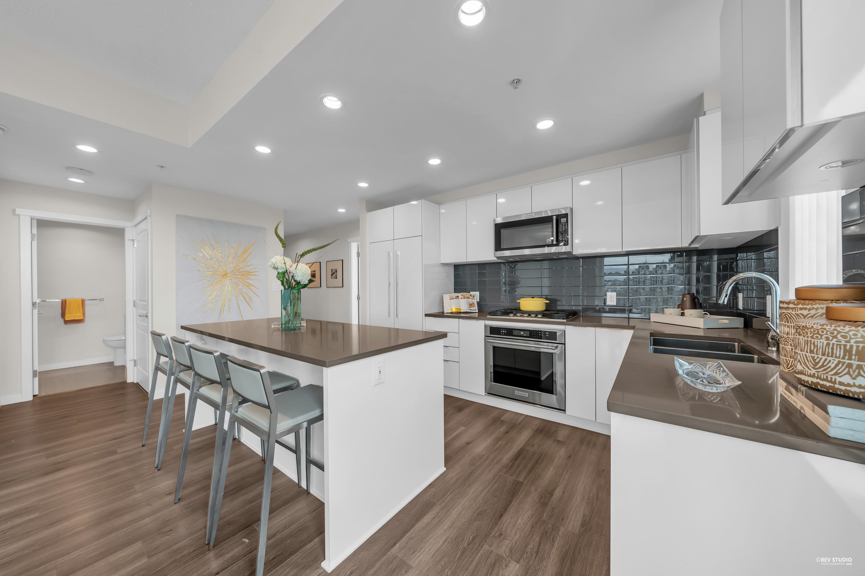 Additional image 6 of 2404-3096 Windsor Gate, Coquitlam, BC, V3B 0P4