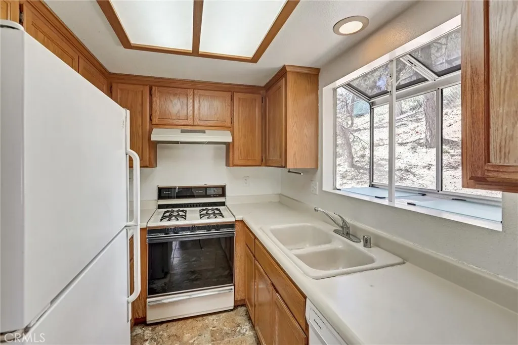 Additional image 75 of 31920 Pine Cone Drive, Running Springs, CA 92382