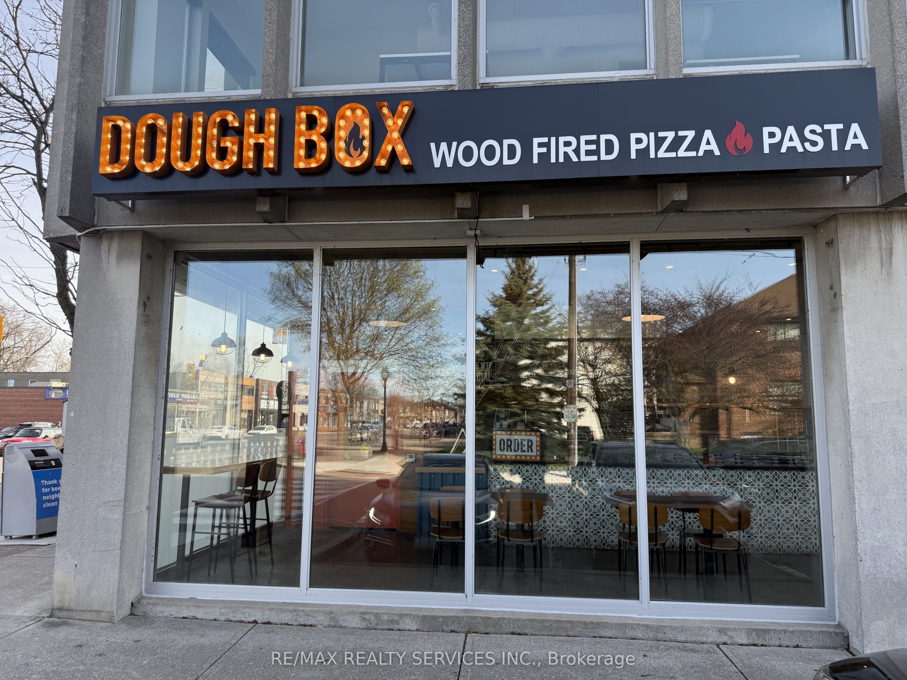 230 Lakeshore Road E, Mississauga, ON, L5G 1G7