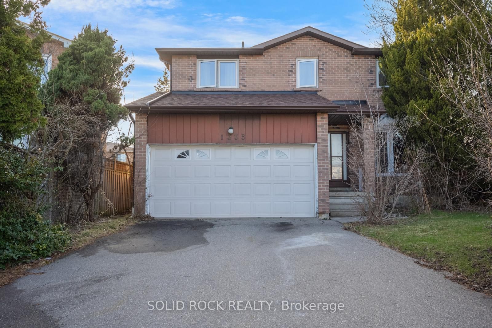 1335 Quinpool Court, Mississauga, ON, L5C 4J3