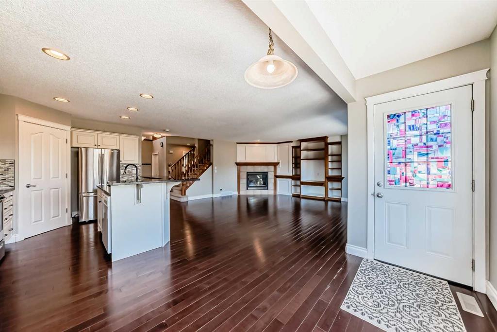 Additional image 5 of 141 Somerglen Way SW, Calgary, AB, T2Y 4B2
