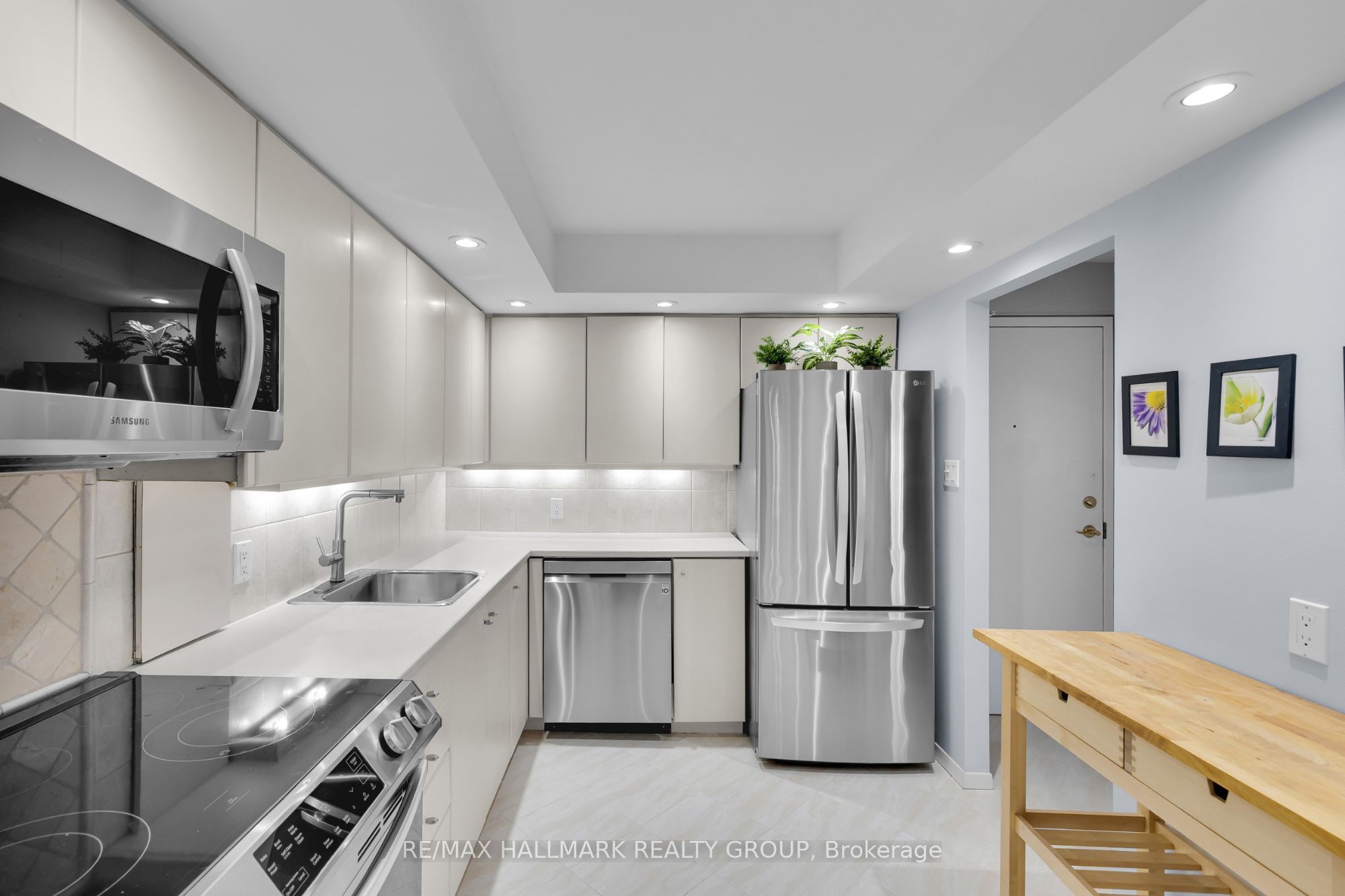 Additional image 6 of 810-151 Bay Street, Ottawa, ON, K1R 7T2