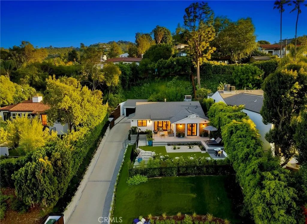 13646 Valley Vista Blvd, Sherman Oaks, CA 91423