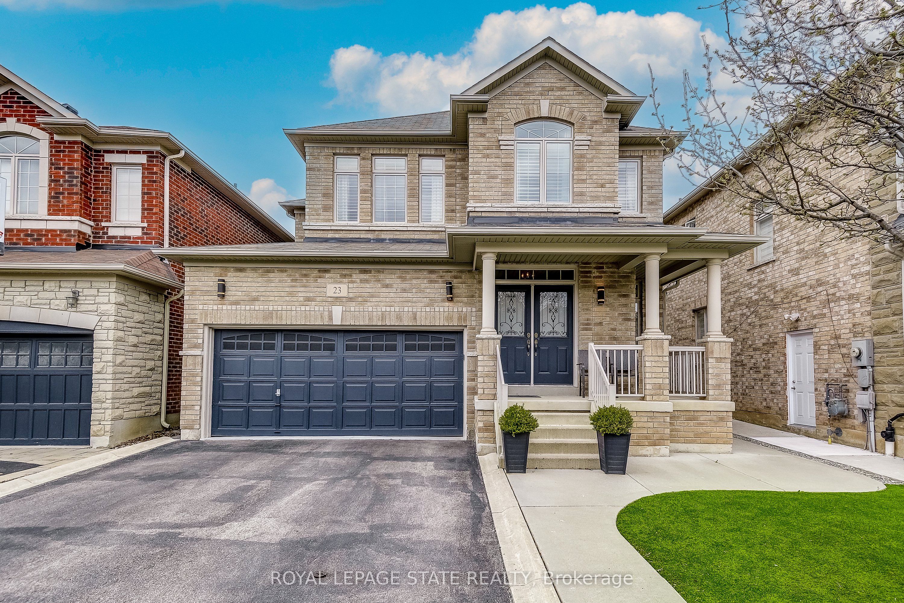 23 Mcknight Avenue, Hamilton, ON, L8B 0R5