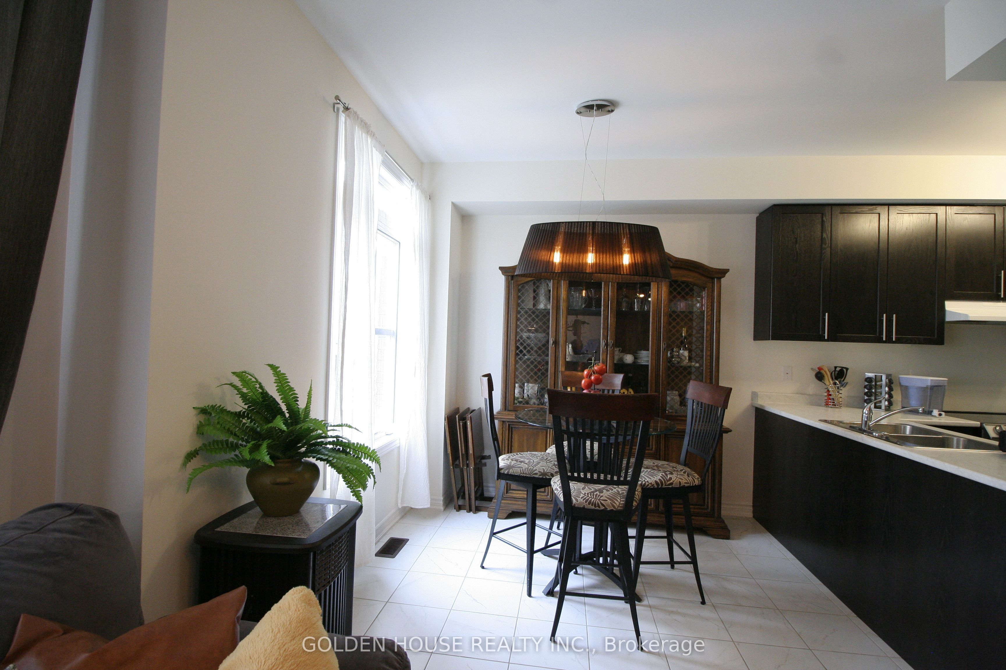 Additional image 4 of 402-2540 William Jackson Drive, Pickering, ON, L1X 0E4