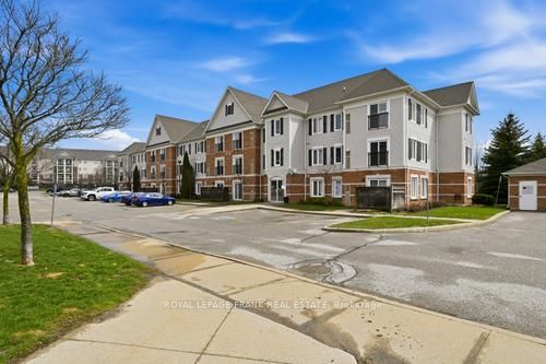 108-102 Aspen Springs Drive, Clarington, ON, L1C 5N6