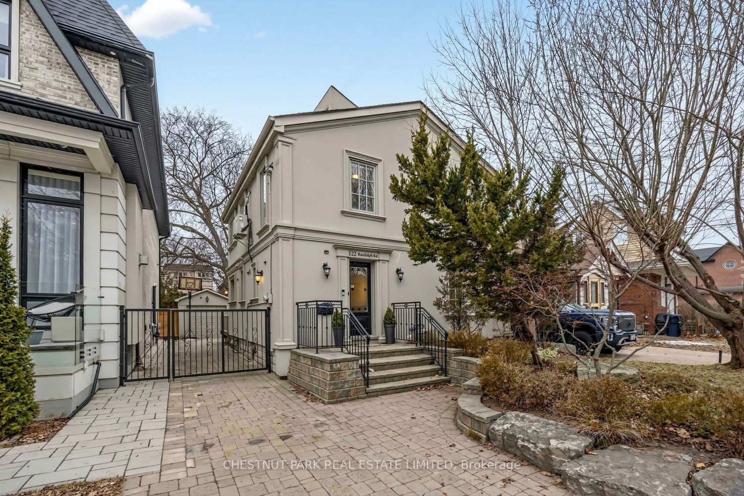 122 Randolph Road, Toronto, ON, M4G 3R9