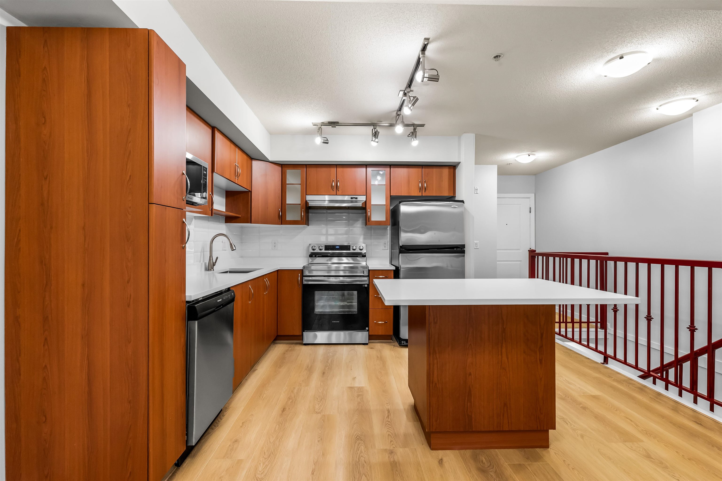 104-160 Shoreline Circle, Port Moody, BC, V3H 0B2