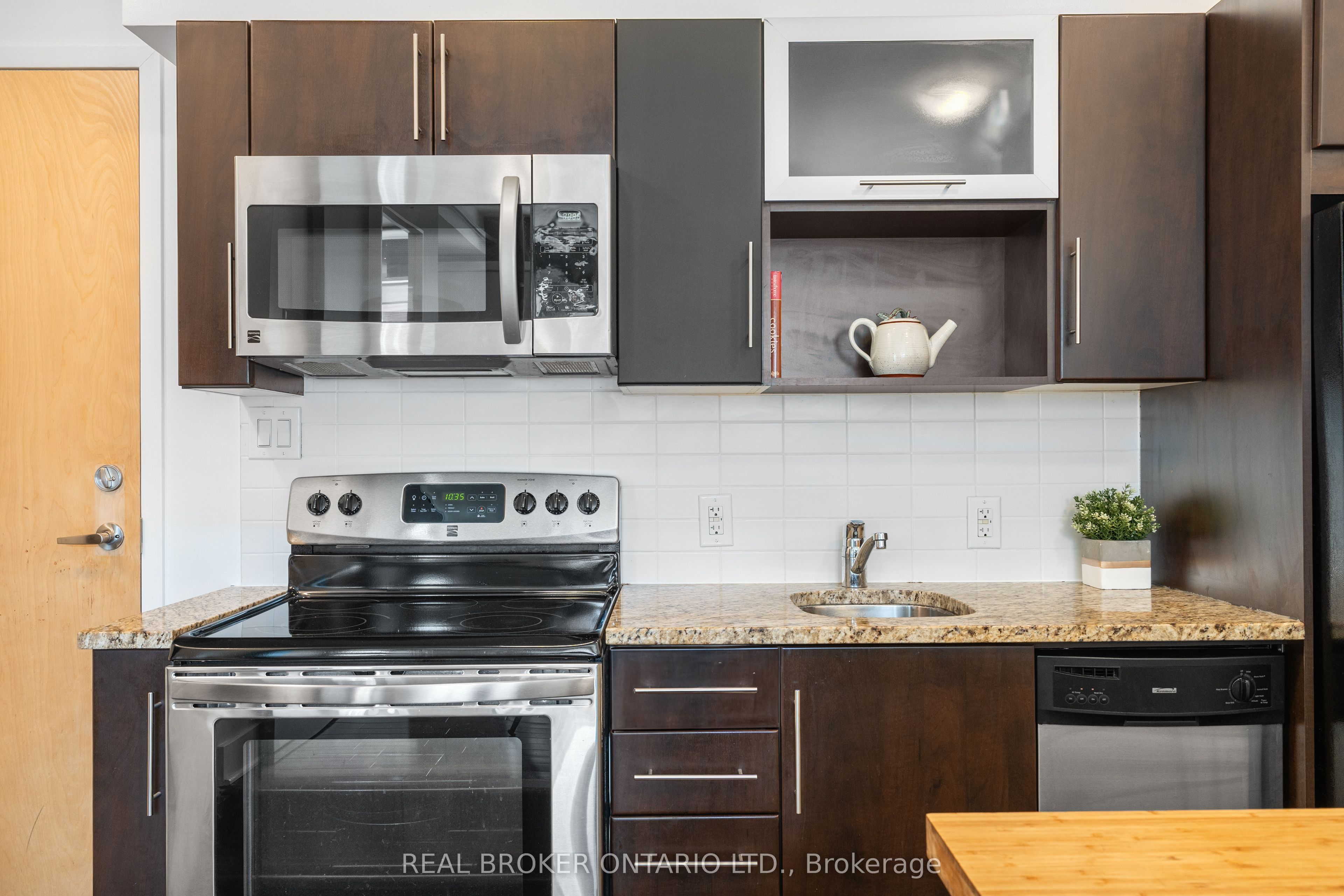 Additional image 6 of 102-360 Cumberland Street, Ottawa, ON, K1N 0B1