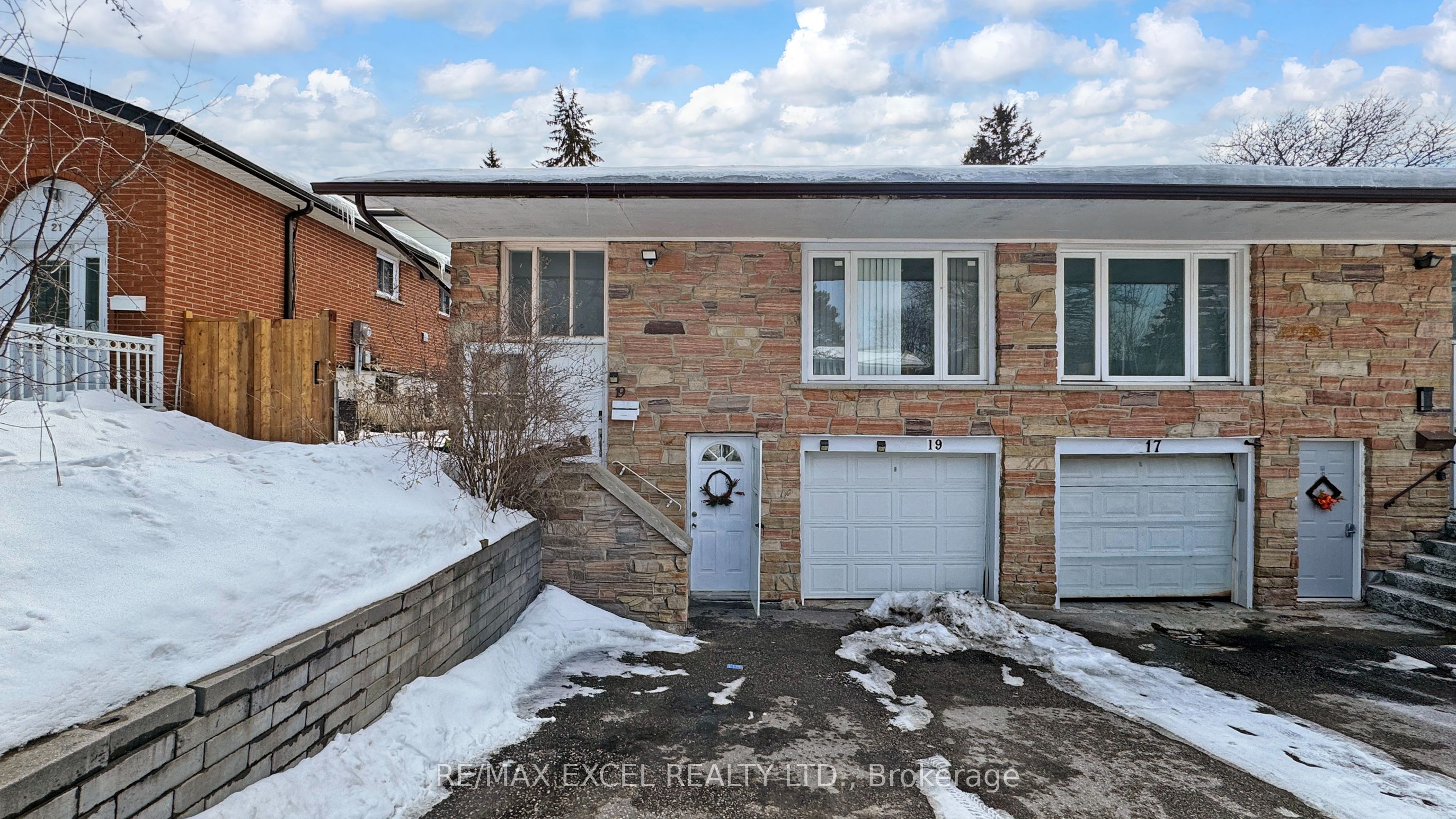 Additional image 4 of 19 Clancy Drive, Toronto, ON, M2J 2V7