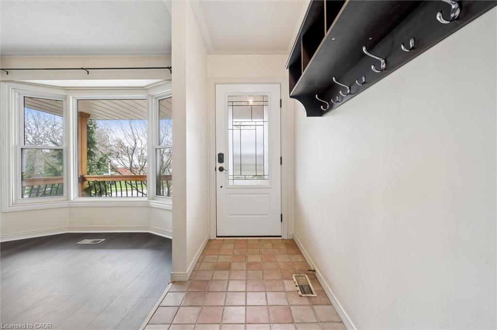 576 Thorndale Drive, Waterloo, ON, N2T 2P9 photo 4