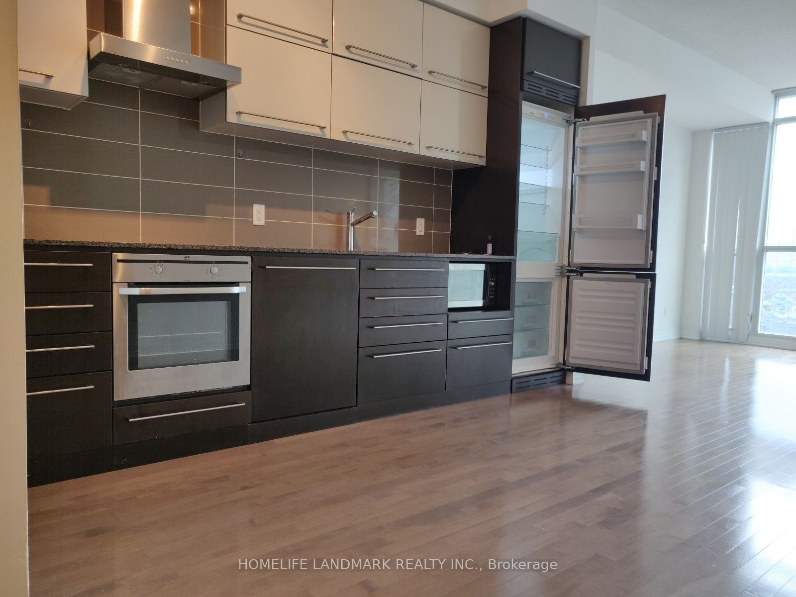 Additional image 5 of Ph305-770 Bay Street, Toronto, ON, M5G 0A6