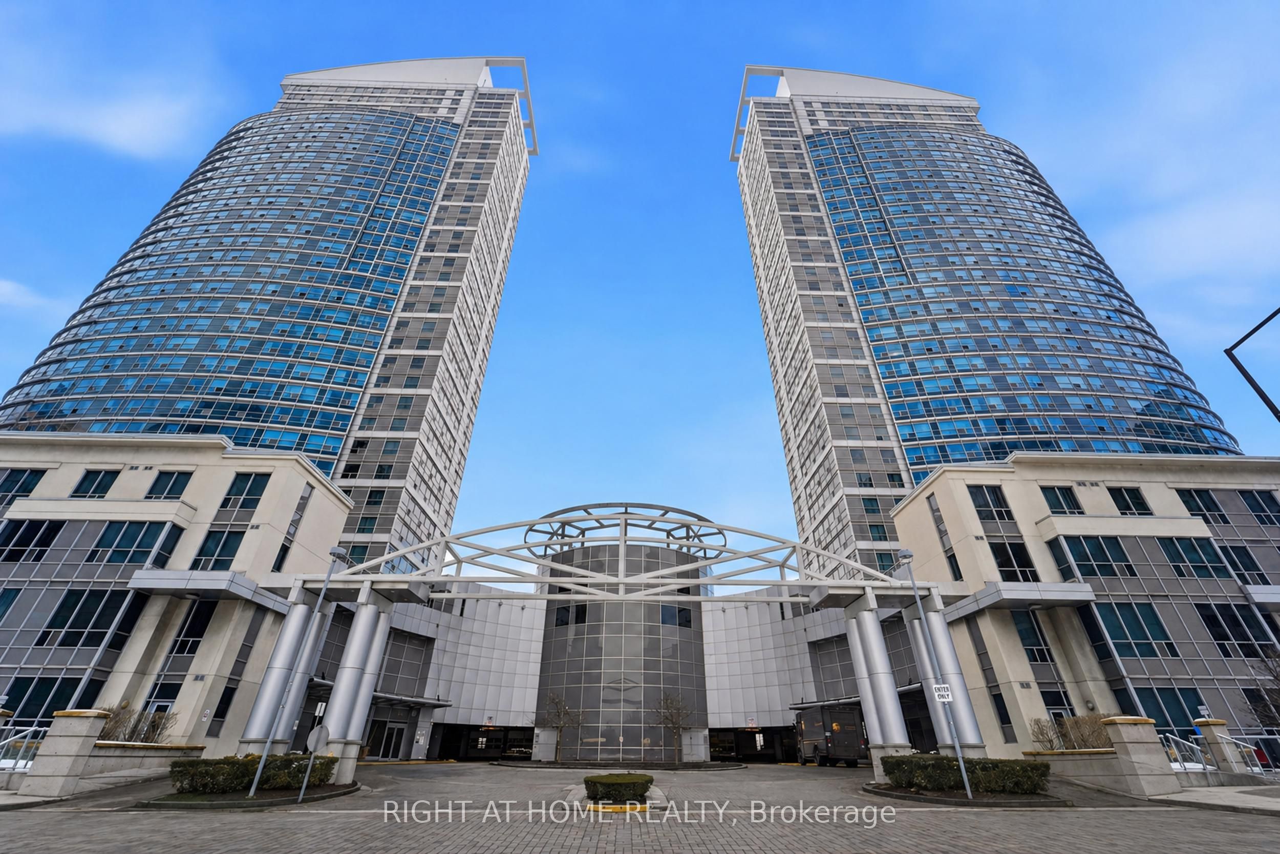 1612-38 Lee Centre Drive, Toronto, ON, M1H 3J7