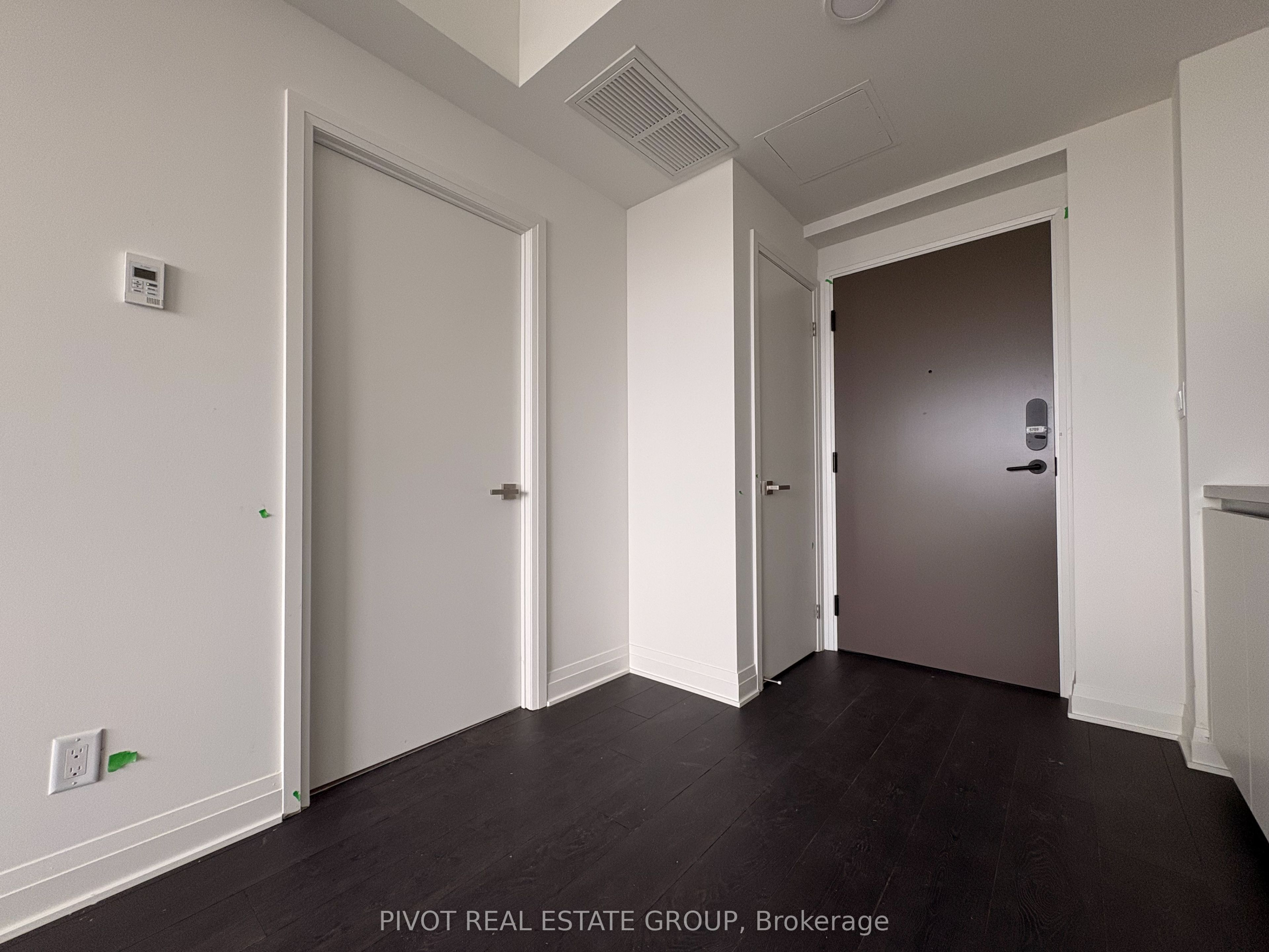 5709-4015 The Exchange N/a, Mississauga, ON, L5B 0N9