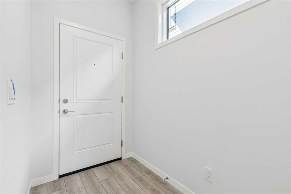 Additional image 3 of 70 Lucas Heath NW, Calgary, AB, T3P 2Y2