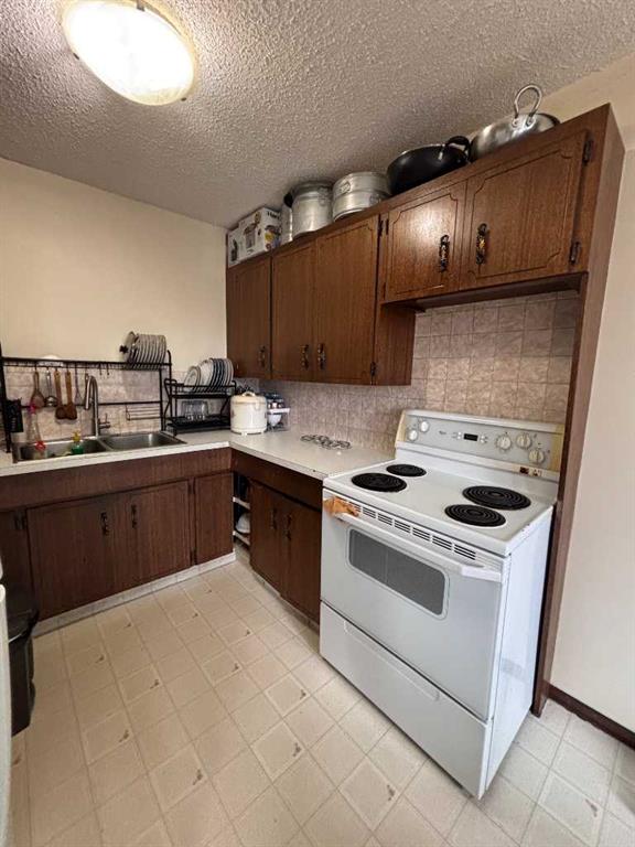 Additional image 4 of 5-1234 9 Avenue N, Lethbridge, AB, T1H 1G7