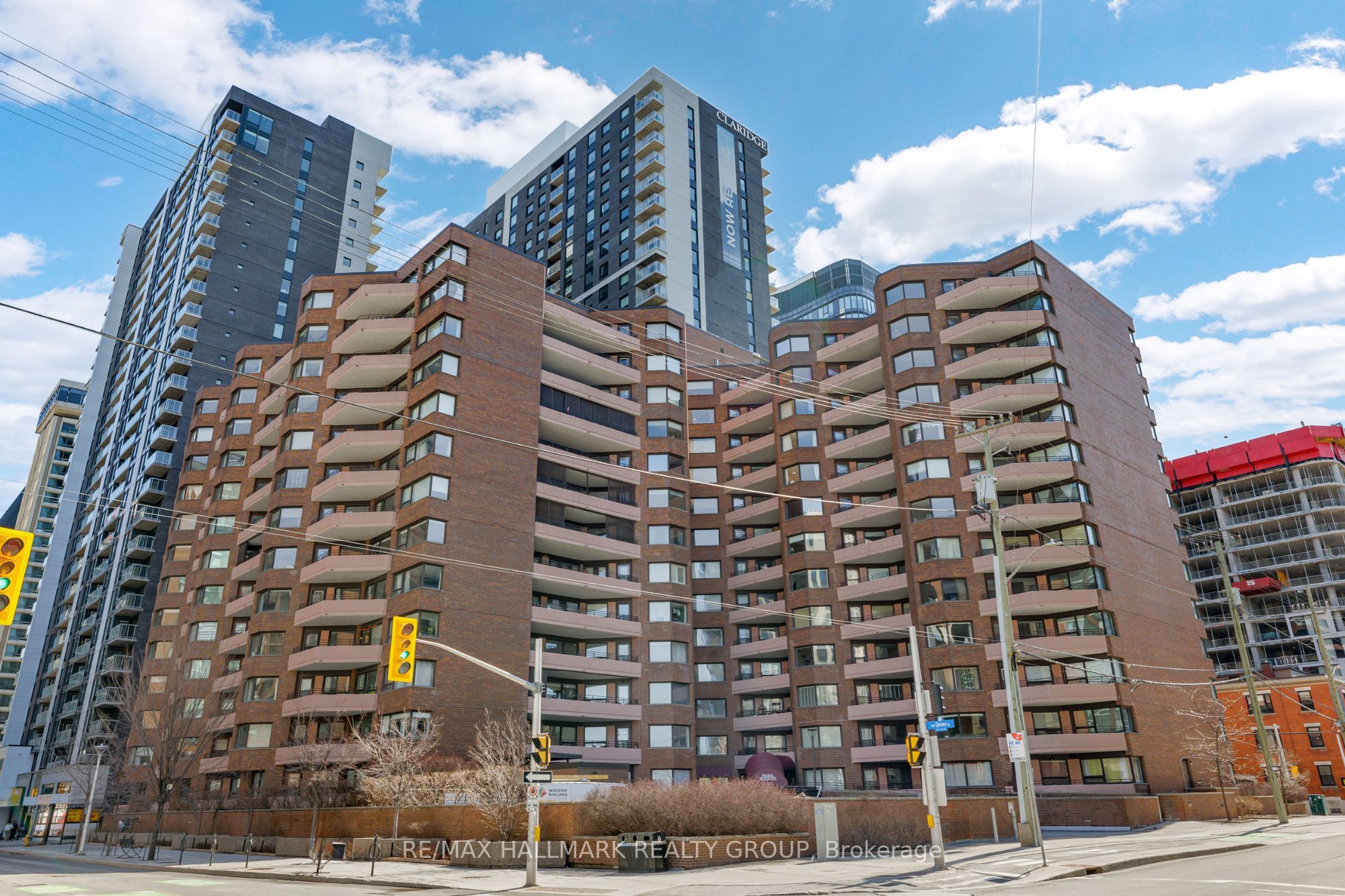 810-151 Bay Street, Ottawa, ON, K1R 7T2