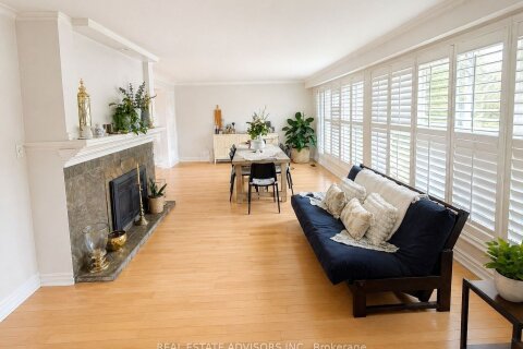 Additional image 8 of 1 Lakehill Crescent, Toronto, ON, M1M 1E5