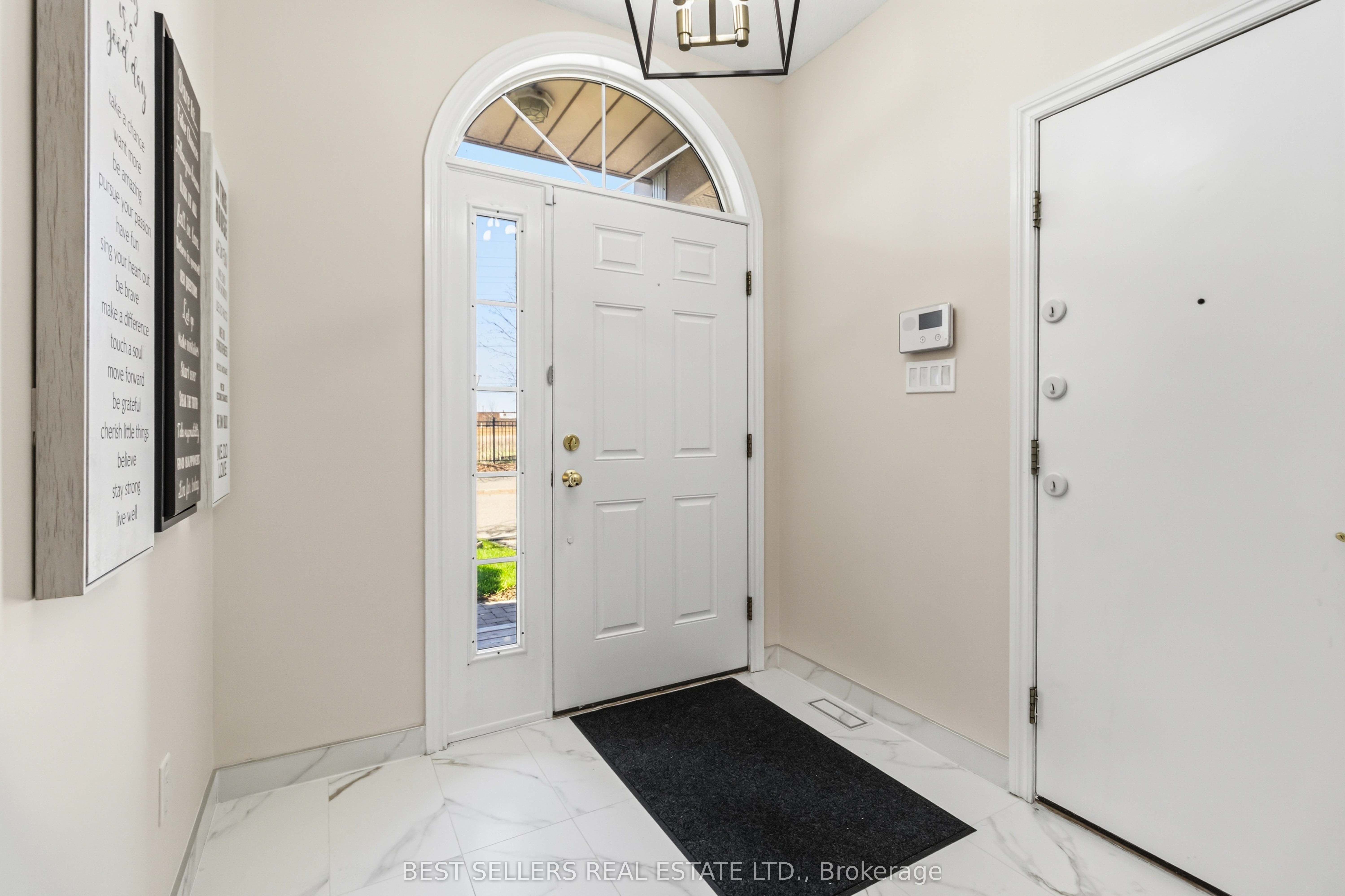 Additional image 4 of 1-1 Ferndown Crescent, Brampton, ON, L6P 1C3