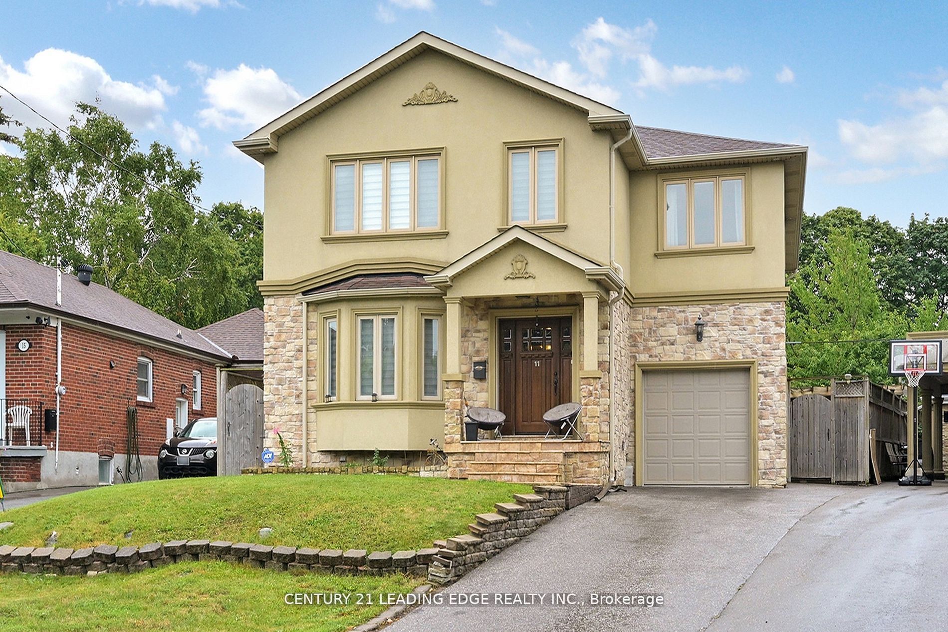 11 Bellvare Crescent, Toronto, ON, M1R 2M8