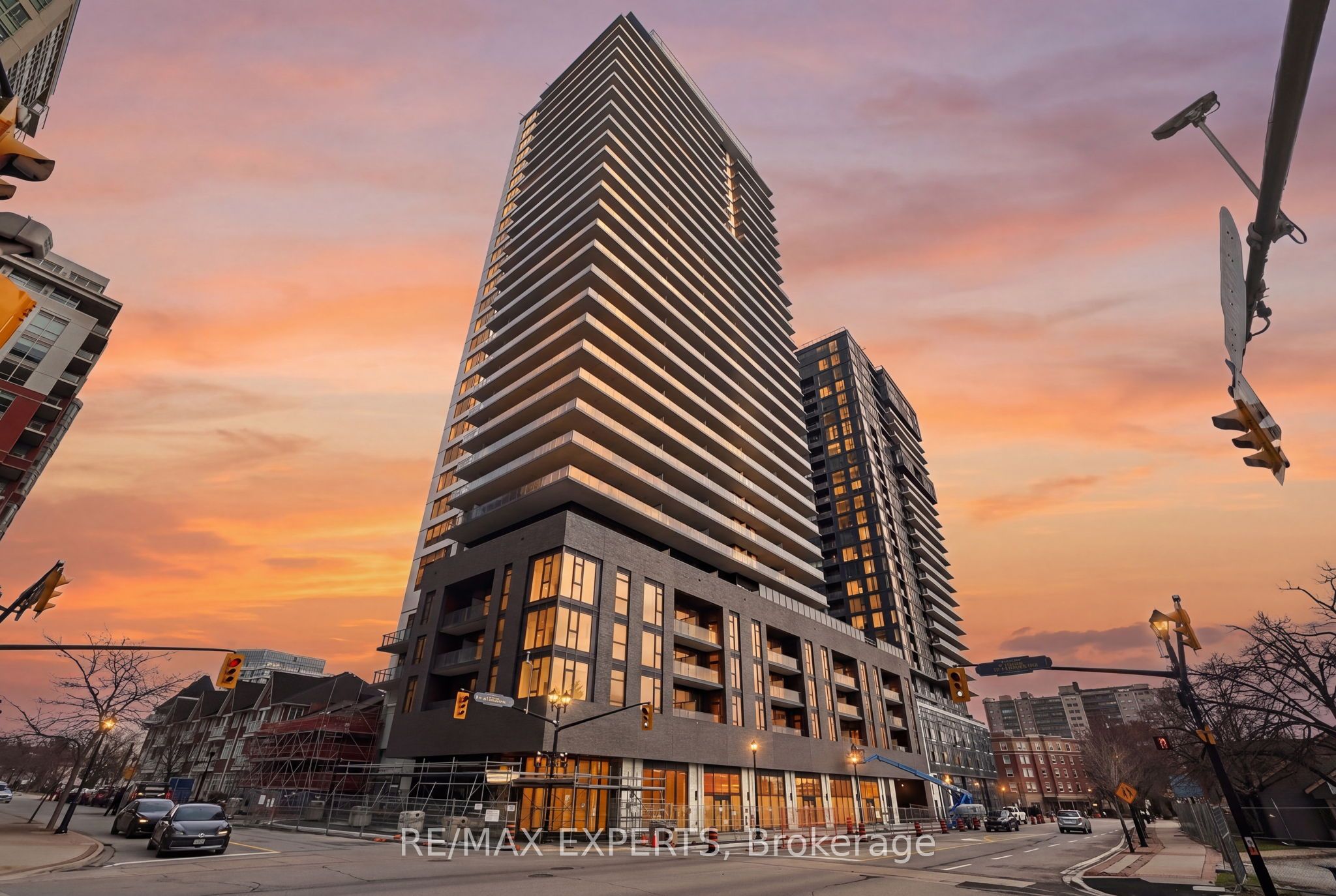 204-2075 Lakeshore Road, Burlington, ON, L7R 1E2