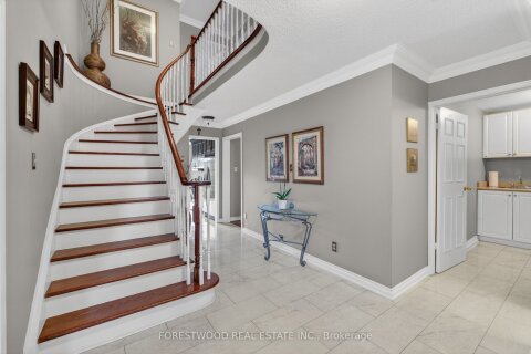 Additional image 8 of 566 Huntington Ridge Drive, Mississauga, ON, L5R 2X7