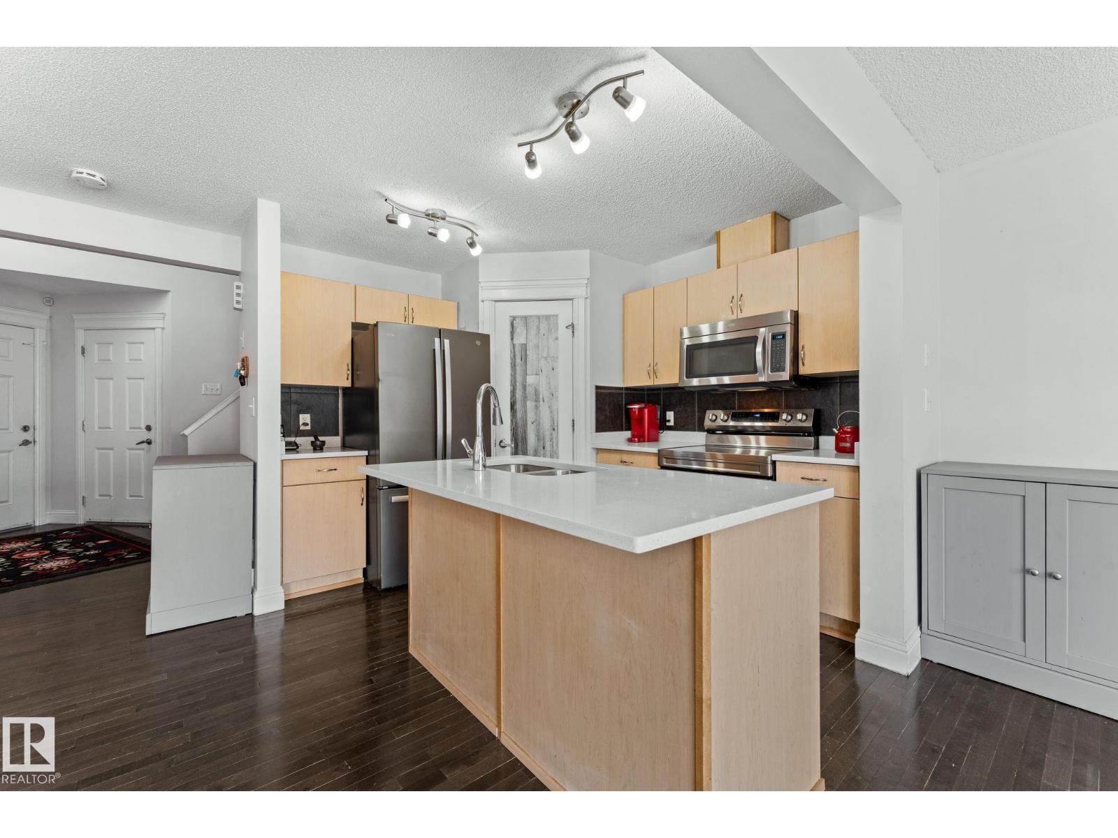 Additional image 5 of 3527 11 Street NW, Edmonton, AB, T6T0E9