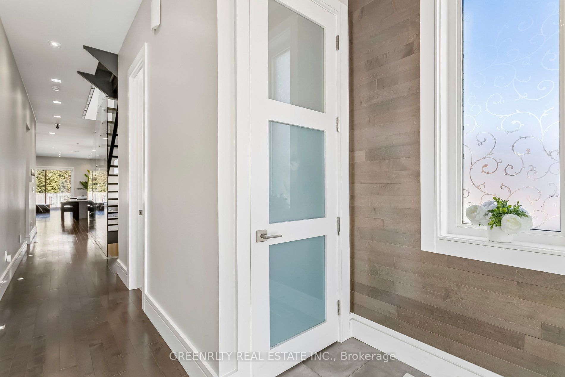 Additional image 4 of 21A Maple Avenue N, Mississauga, ON, L5H 2R9