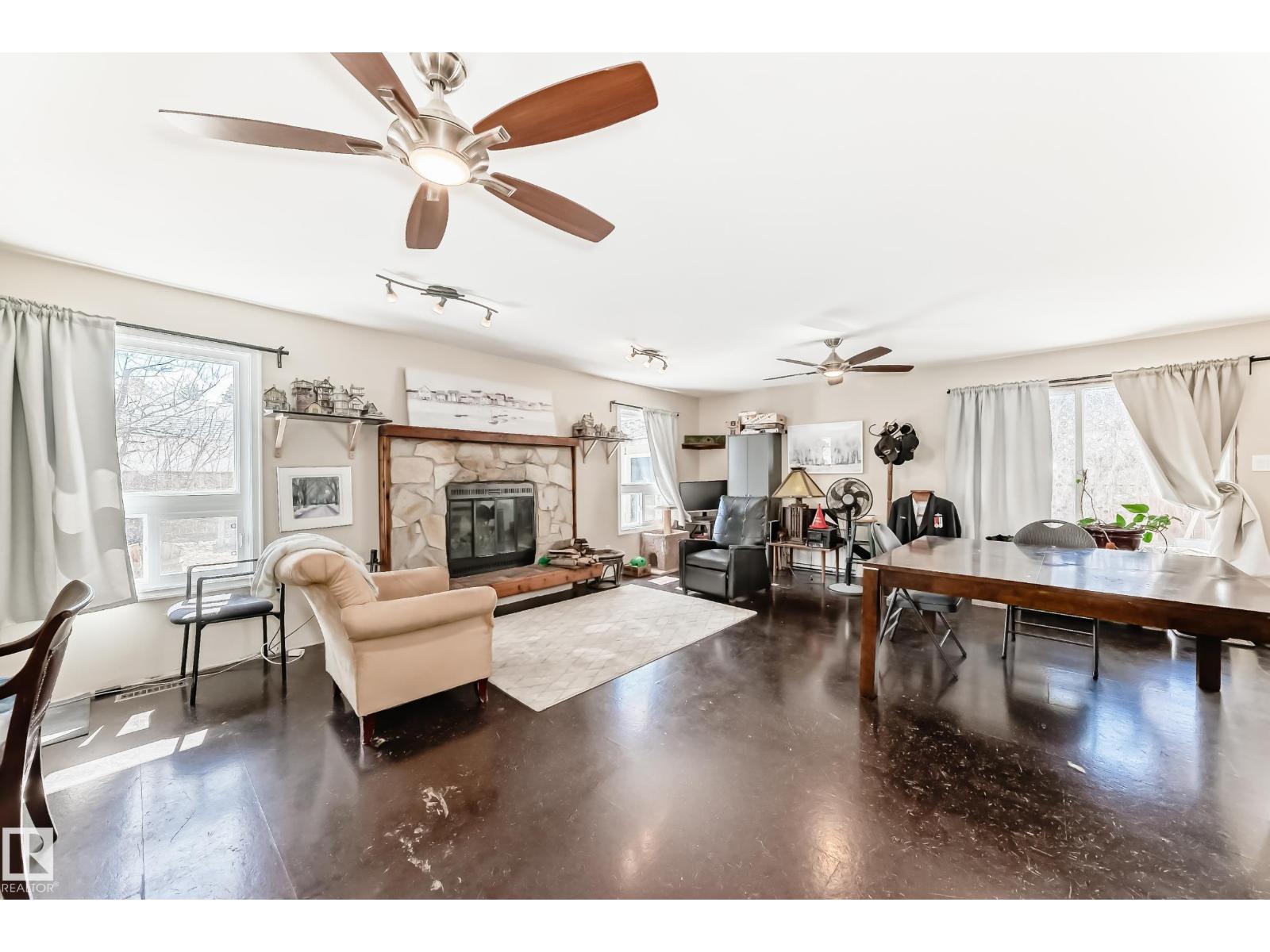 Additional image 2 of 10923 136 Avenue NW, Edmonton, AB, T5E1W6