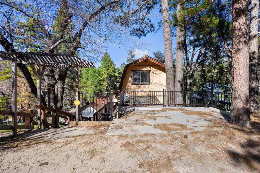 Additional image 40 of 32826 Truman Ln, Running Springs, CA 92382