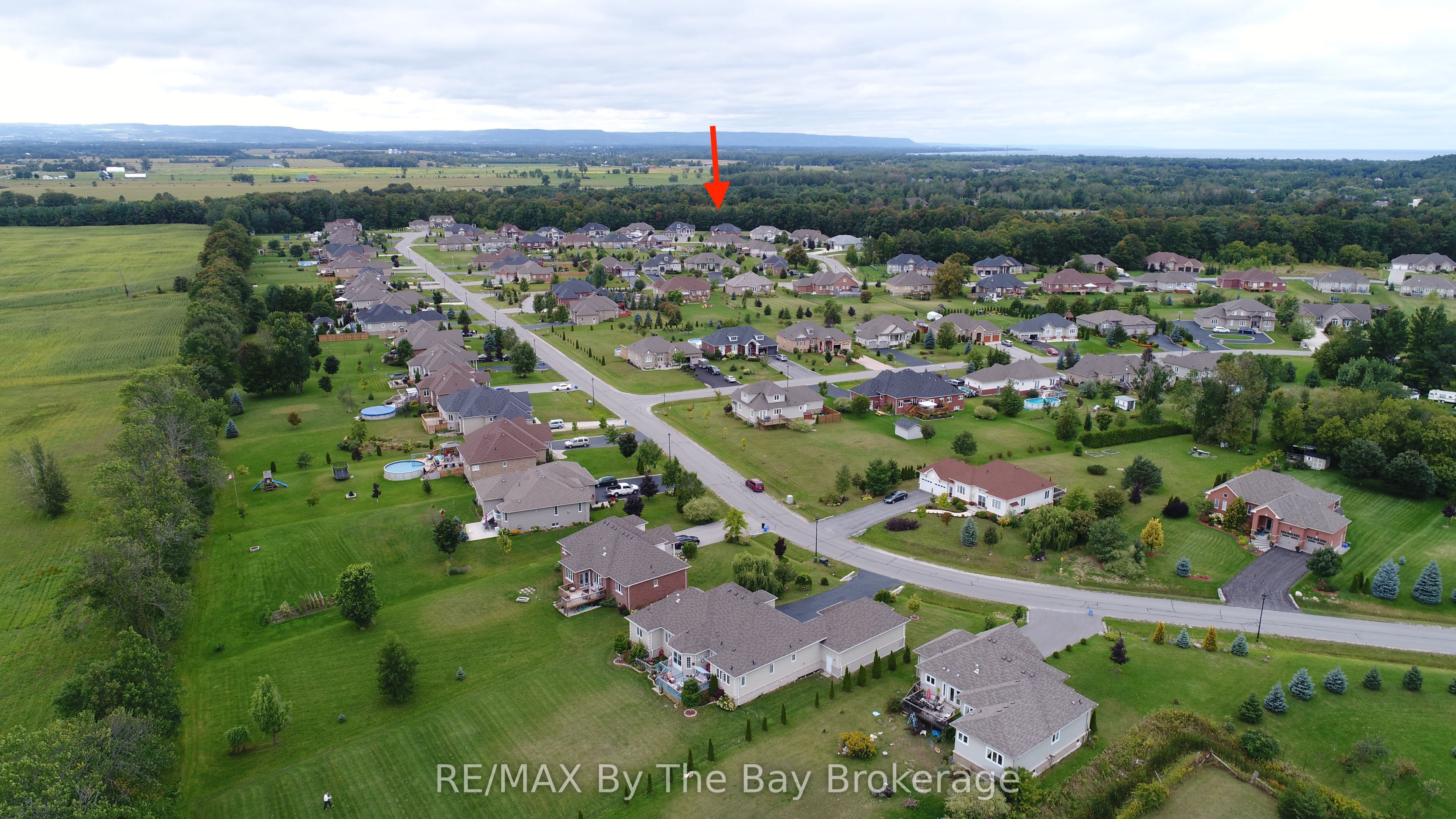 Additional image 2 of 10 Basswood Drive, Wasaga Beach, ON, L9Z 0A9