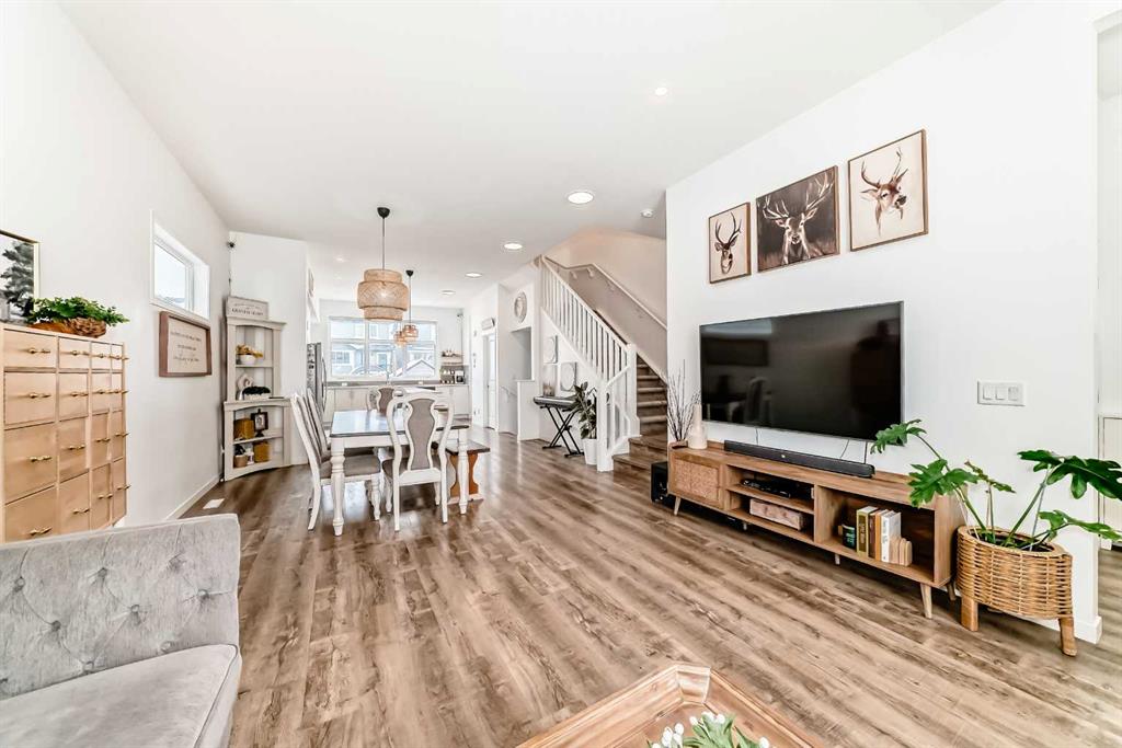 Additional image 5 of 355 Masters Row SE, Calgary, AB, T3M2T7