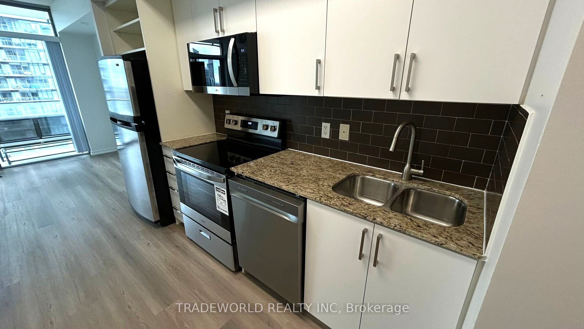 Additional image 5 of 1210-103 The Queensway N/a, Toronto, ON, M6S 5B4