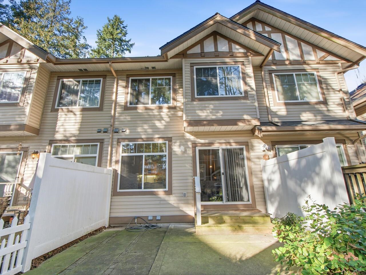 3-2678 King George Boulevard, Surrey, BC, V4P 1H6