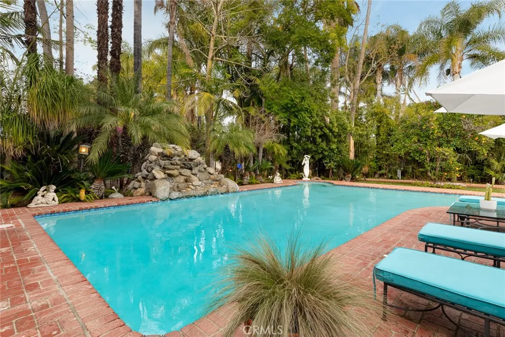 Additional image 37 of 22723 Erwin St, Woodland Hills, CA 91367