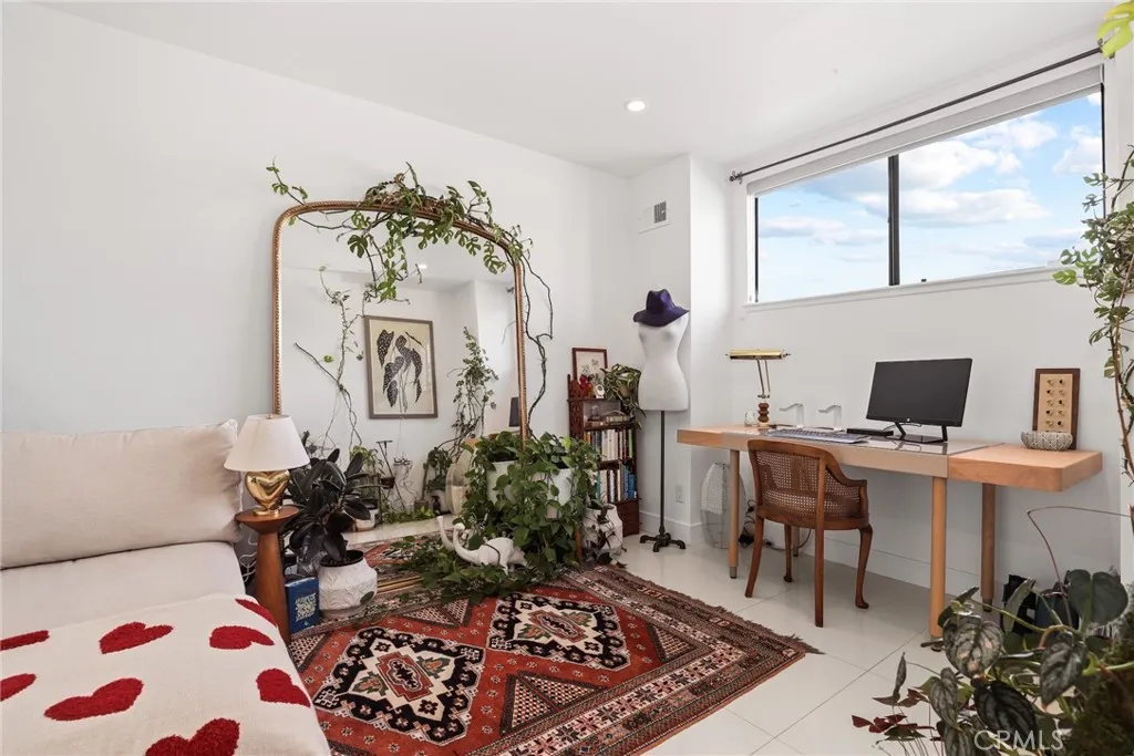 Additional image 16 of 10926 Bluffside Drive Unit 30, Studio City, CA 91604