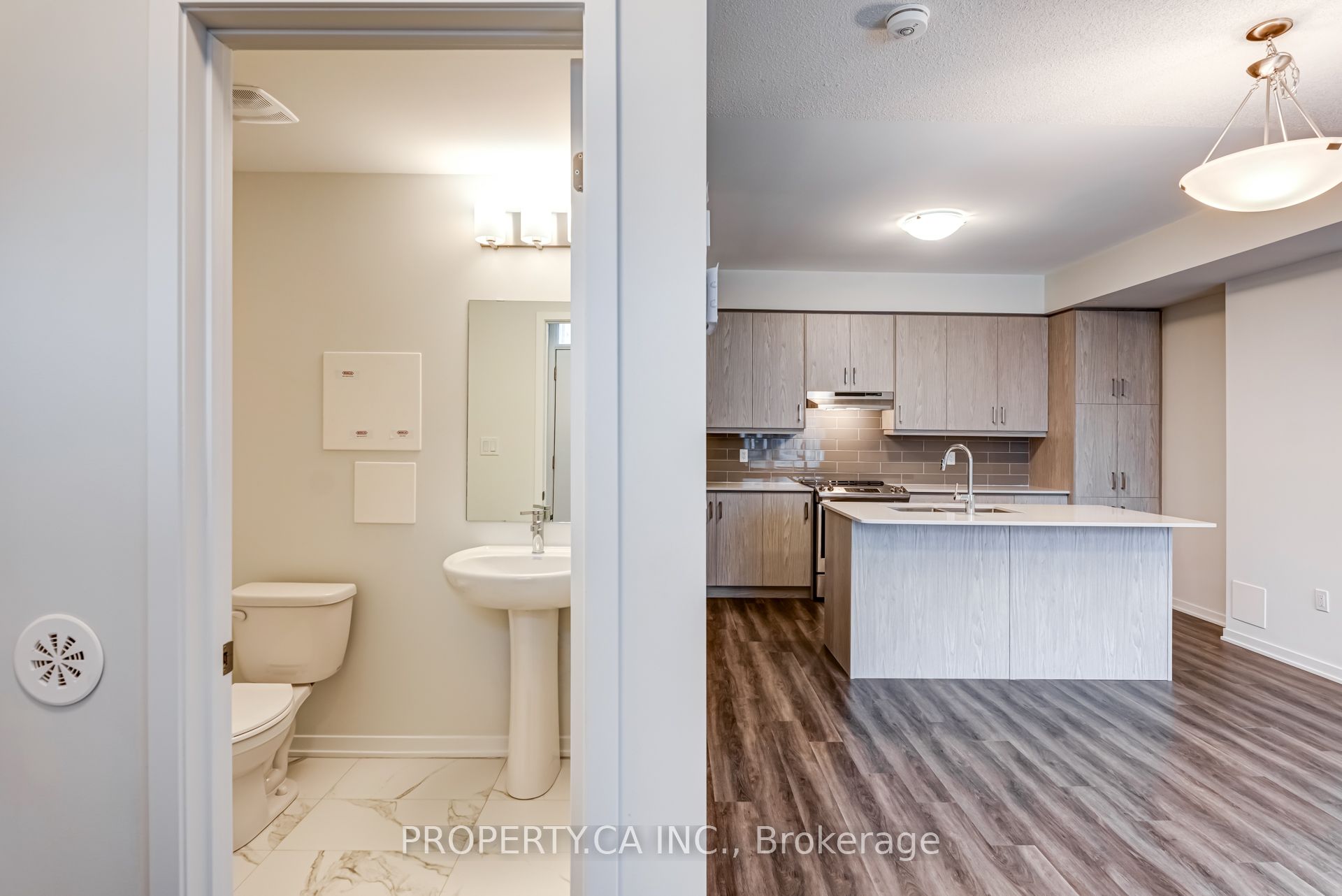 Additional image 3 of TH377-80 Honeycrisp Crescent, Vaughan, ON, L4K 5Z8